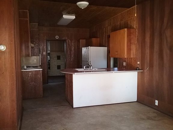 2nd image of 204 N School St