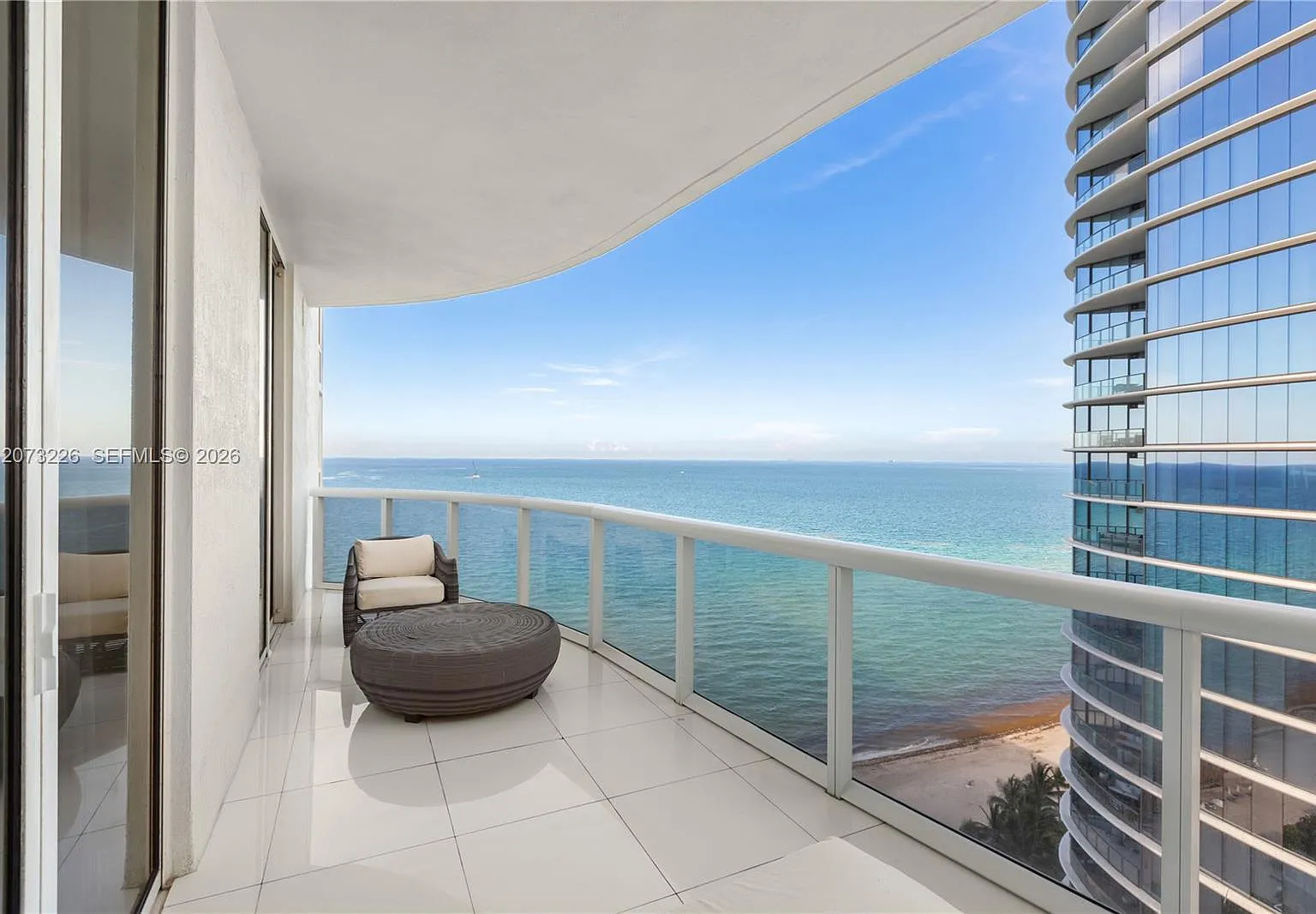 Tdr Tower Iii Condo — Photo 1