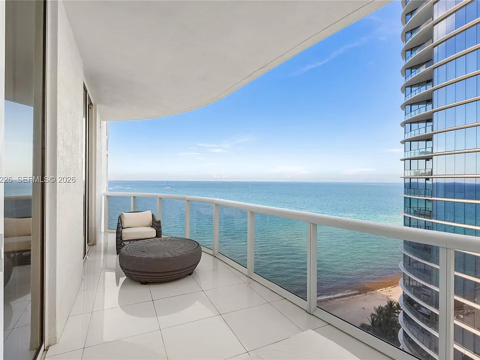 15811 Collins Ave #1702