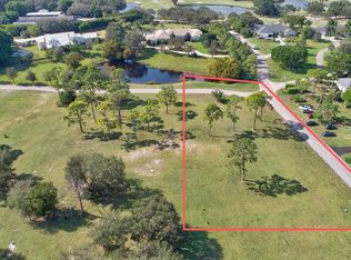 48 Country Rd S, Golf, FL 33436