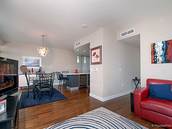 5th image of 1325 Pacific Hwy #2202
