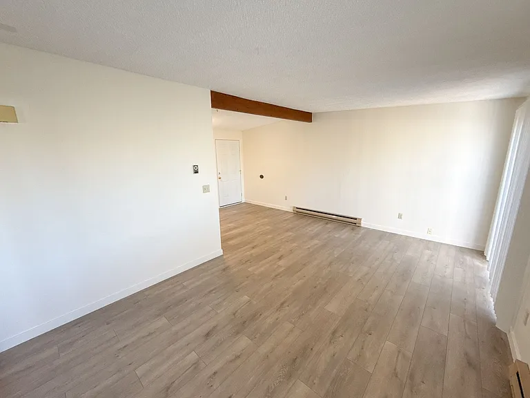 1814 Sargent Ave — Photo 6