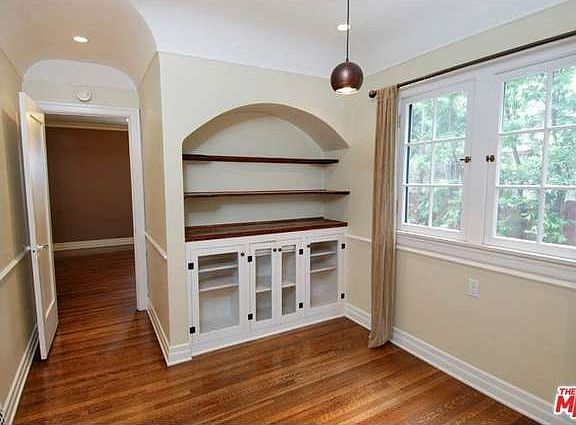 5th image of 340 N Mansfield Ave