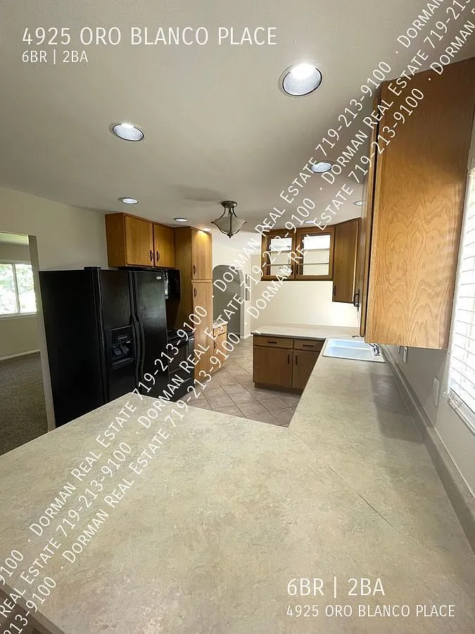Six Bedroom Home For Lease In Villa Loma — Photo 3