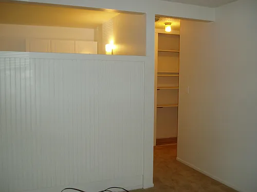 1058 Roewill Dr #2 Photo 1