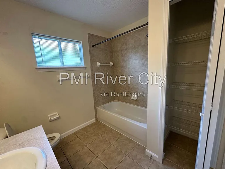 533 Alice Cove Ct — Photo 17