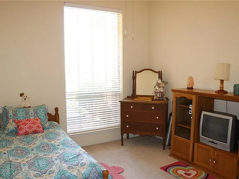 123 Hillcrest Dr — Photo 16