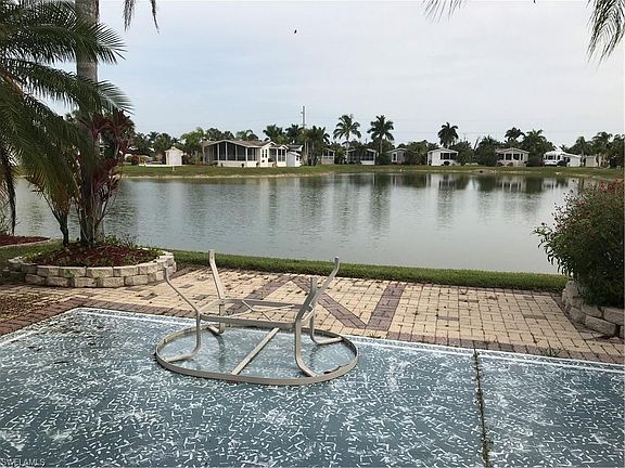 5th image of 1011 Diamond Lake Cir