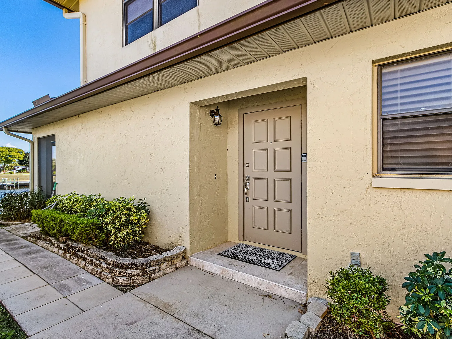 2 bed, 1213 sqft, $3,500 — Photo 2