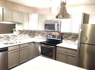 910 Cardinal Ln, Austin, TX 78704