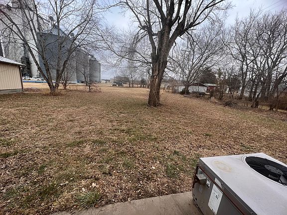 3rd image of 218 S Noble Ave