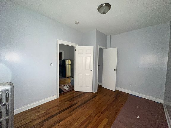 3rd image of 42-44 Vroom St #35