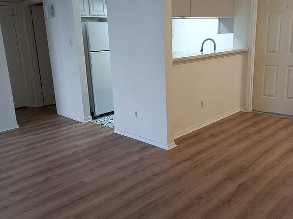 2nd image of 11470 Audelia Rd APT 361