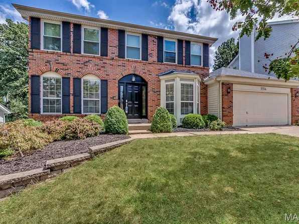 1154 Dunston Dr, Saint Louis, MO 63146
