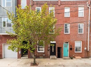 1112 Leopard St, Philadelphia, PA 19123