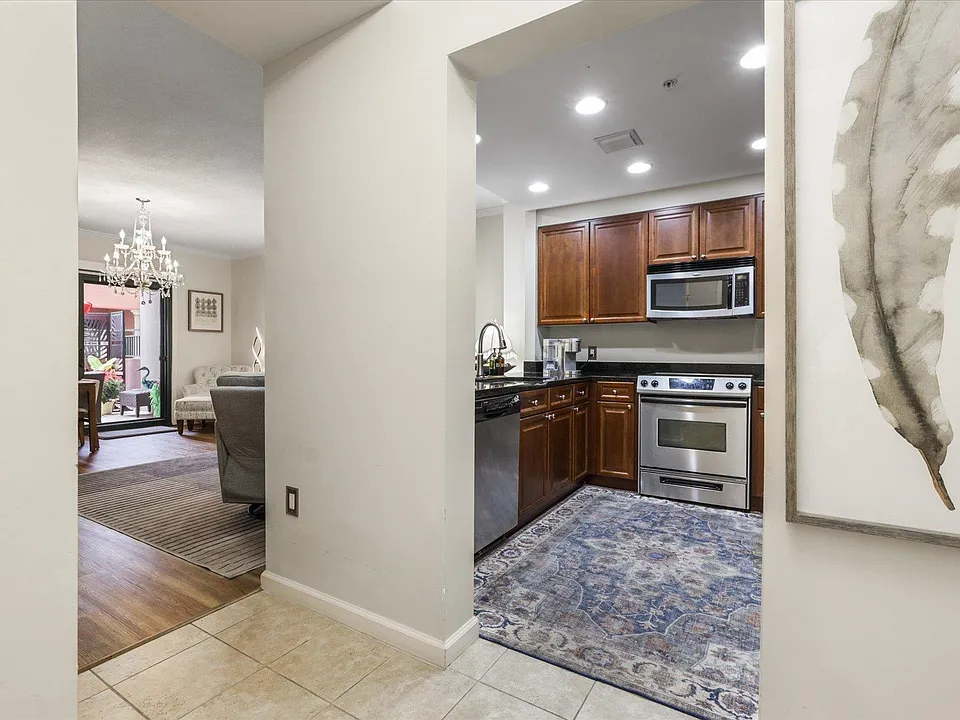 121 N Monroe St #5004