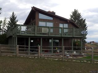 70 Ocean View Rd, Pavillion, WY 82523