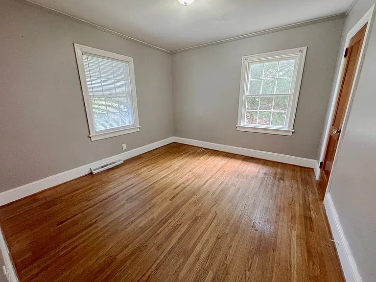 229 Alpine Dr — Photo 4