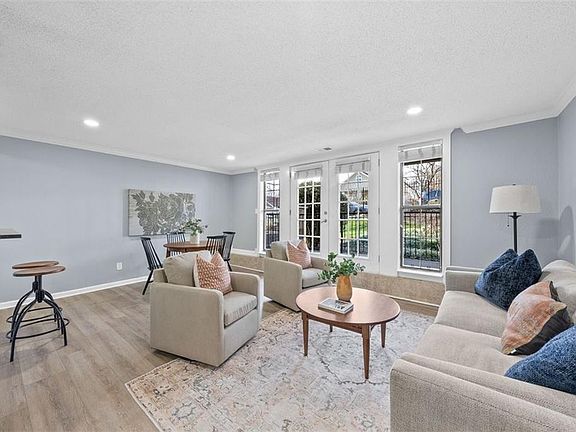 4th image of 4727 Jarboe St APT 22