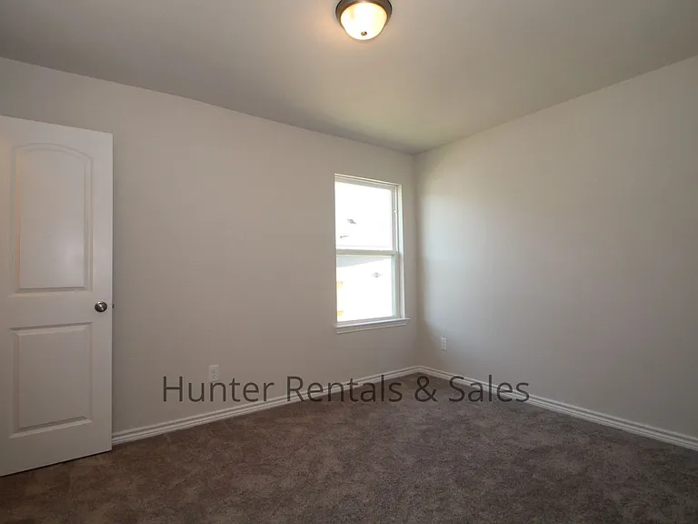 1902 Bayou Wood Ln — Photo 21