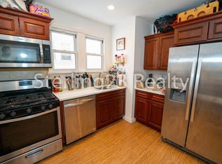 42-03 21st Ave #1C, Astoria, NY 11105