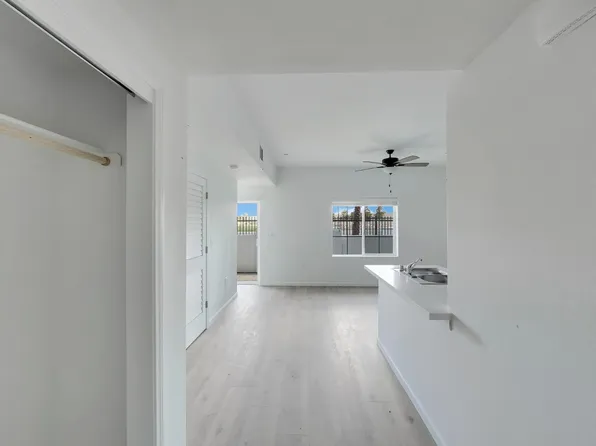 2030 Millennium Way #202-A, Hanford, CA 93230