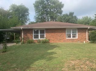 2015 E Page St, Springfield, MO 65802