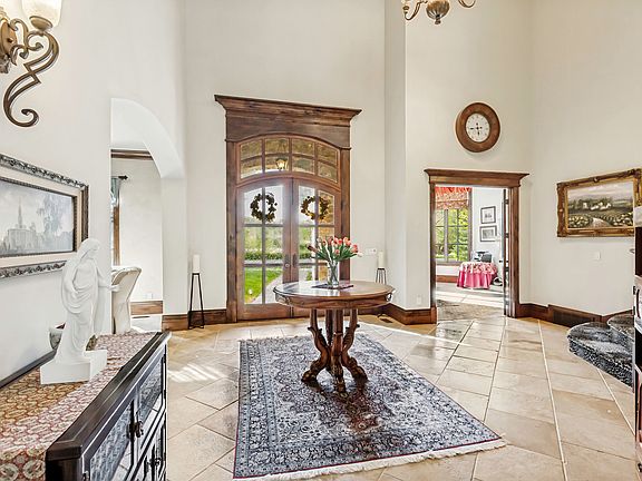 4th image of 285 Stone Gate Ln