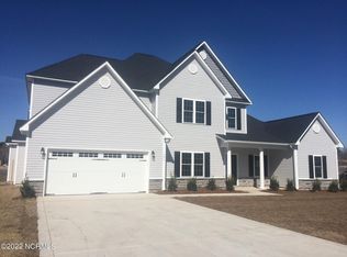 106 Evergreen Forest Dr, Sneads Ferry, NC 28460