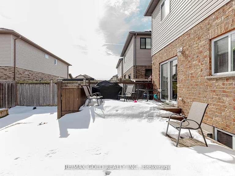 240 Birkinshaw Rd — Photo 48