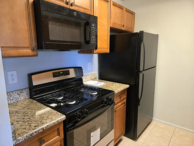 2049 San Marcos Dr SE #126 — Photo 5