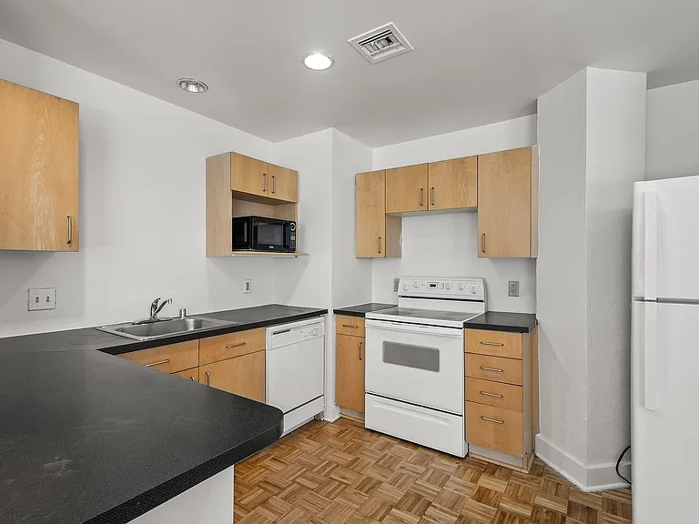 Chamber Lofts — Photo 24
