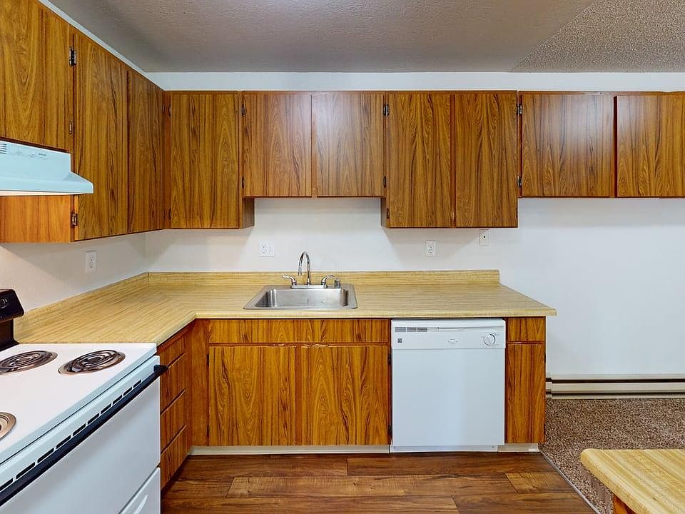 1 Bed 1 Bath - Kitchen