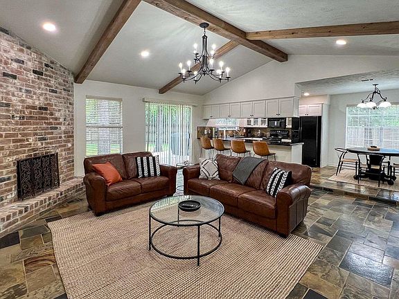 4th image of 2012 E Lacey Oak Cir