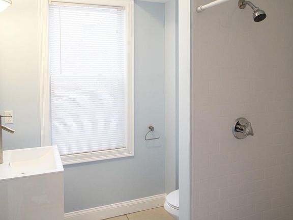 4th image of 18 Trenton St #1