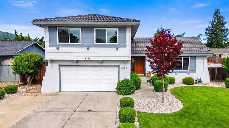1st image of 6165 Calle Del Conejo