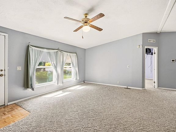 4th image of 6355 Sundown Dr