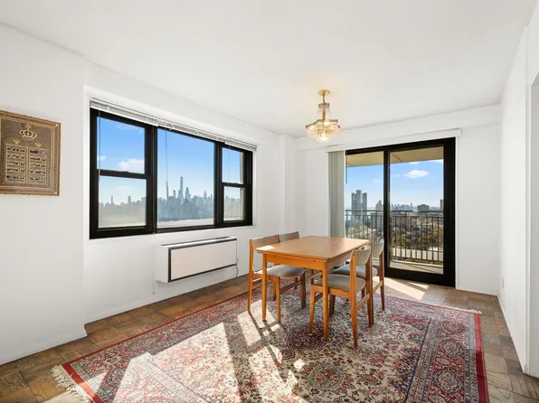 7855 Blvd East image 4 of 26