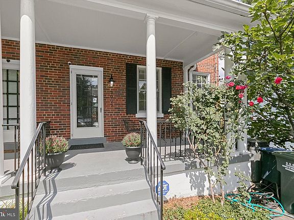 2nd image of 3005 Ordway St NW