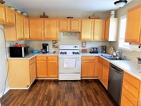 4th image of 18675 Monticello Dr