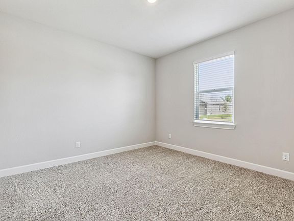 4th image of 2113 Atwood Dr
