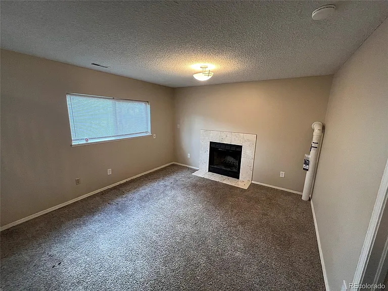 3835 Glenhurst St — Photo 10