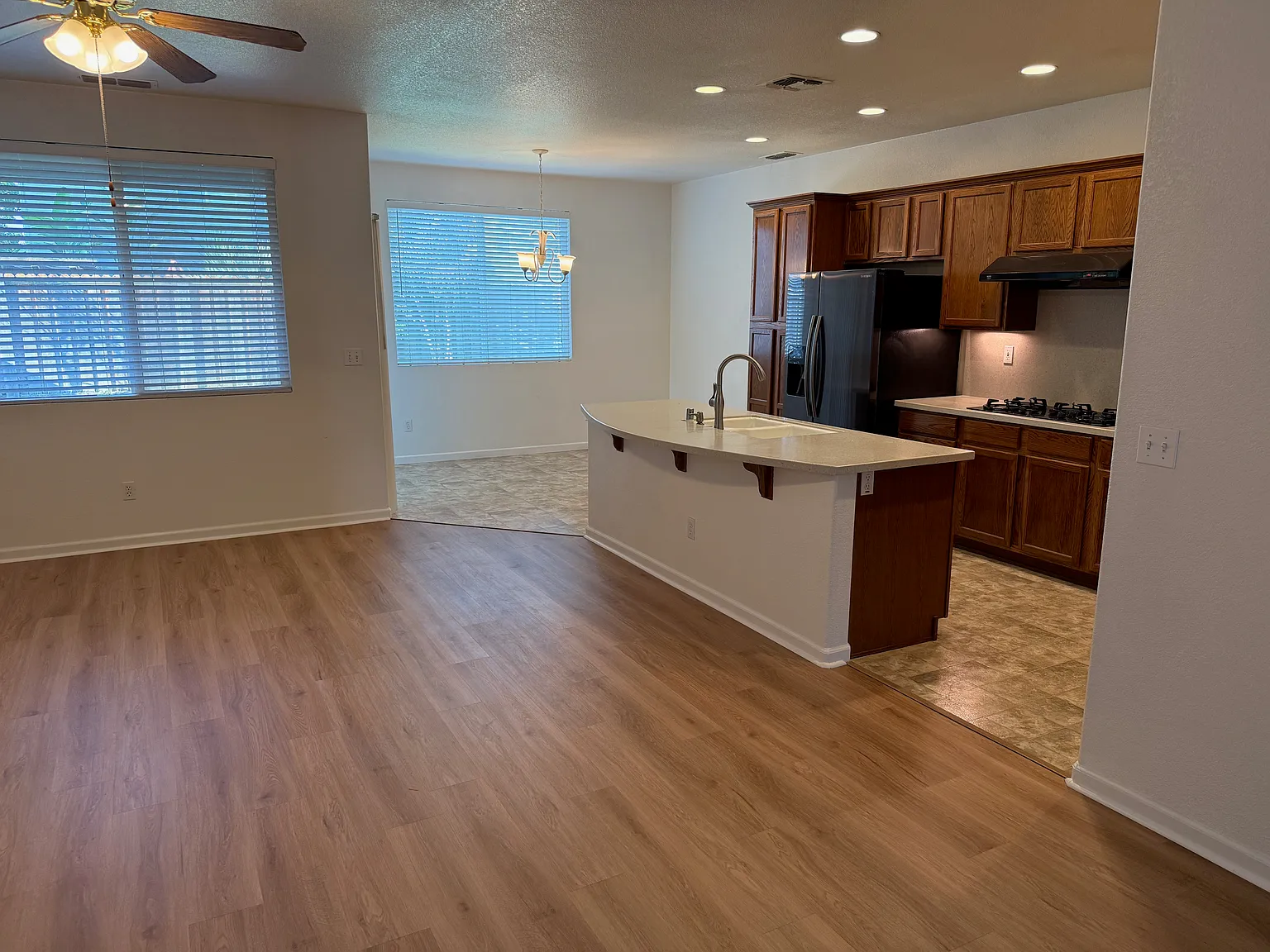 3 bed, 2032 sqft, $3,000 — Photo 3