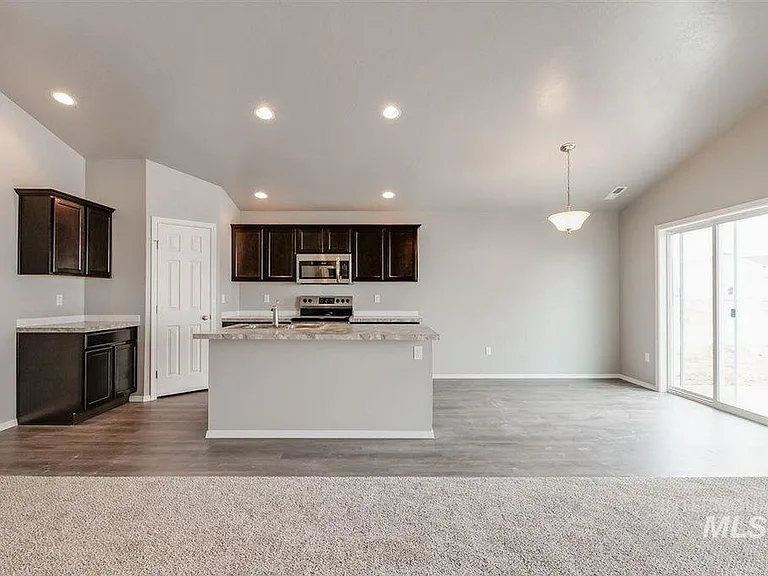 6761 S Birch Creek Ave — Photo 1