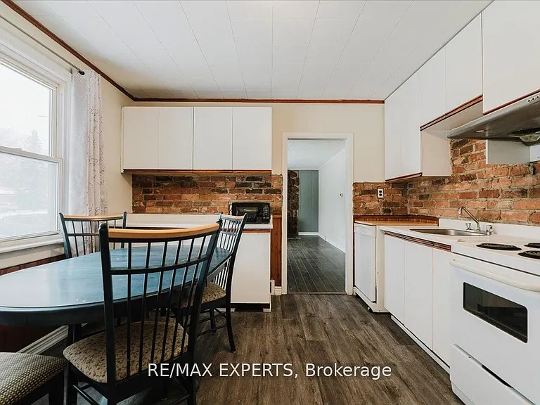 5323 Lawrence Ave E — Photo 19