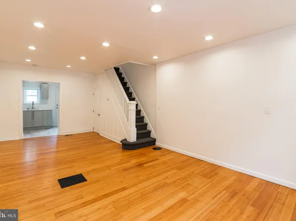 1406 S Bouvier St, Philadelphia, PA 19146