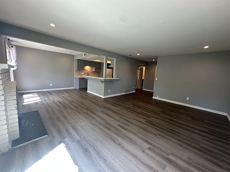 9821 Genesee Ave — Photo 21