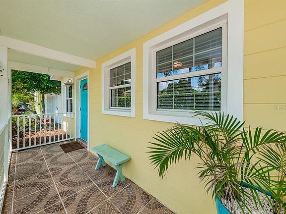 4th image of 1096 Philippe Pkwy