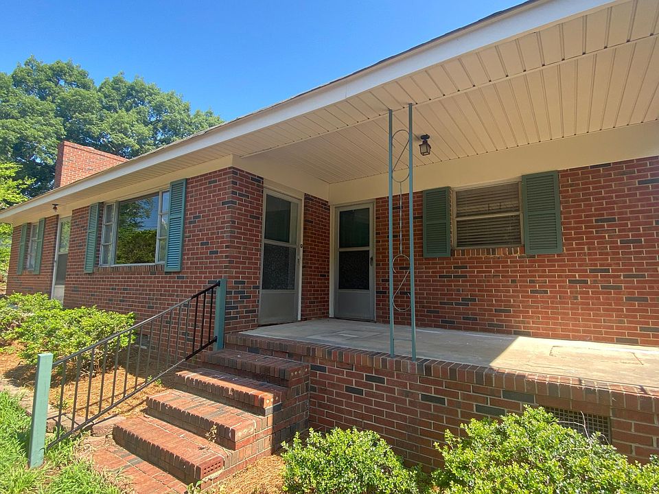 2 Bed, 1 Bath, nestled between Afton Village and Historic Downtown Concord on 2 acres.