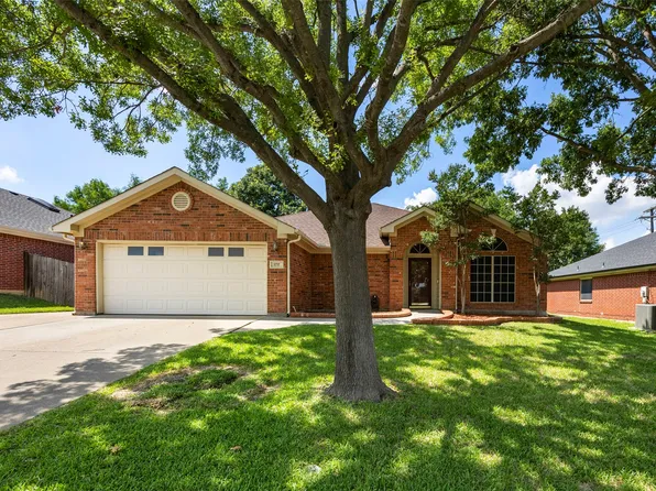1717 Prescott Dr, Mansfield, TX 76063